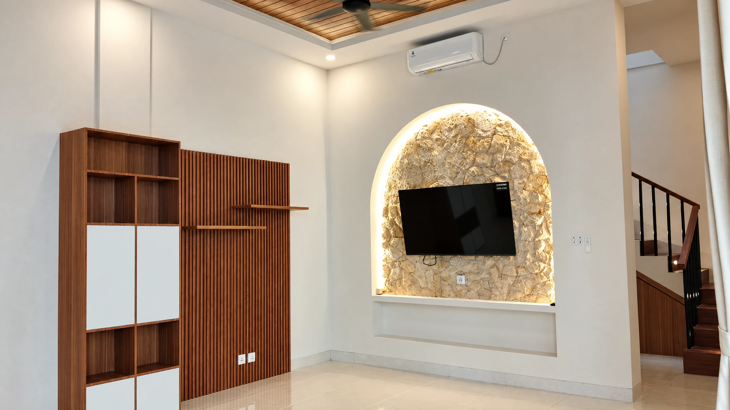 Enclosed, air-conditioned living room